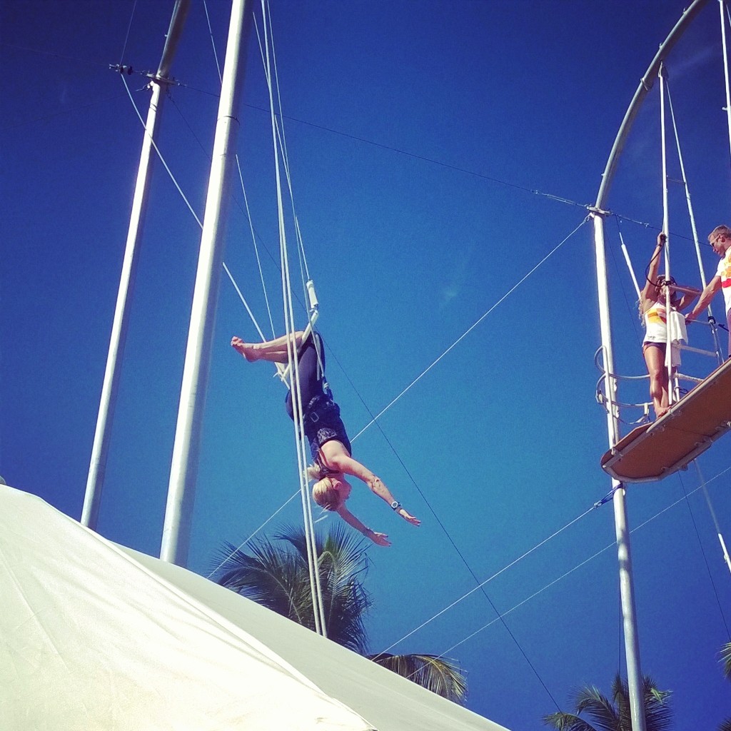 Club Med Me Trapeze